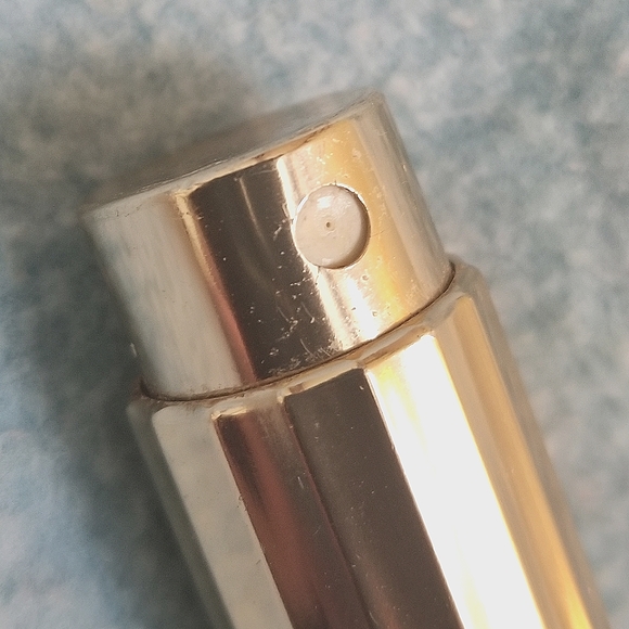 Purse sized perfume atomizer. - Picture 2 of 5